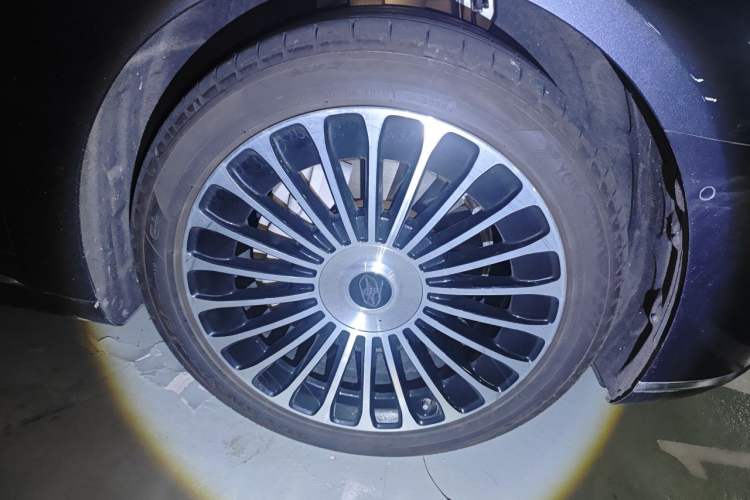 Used Hima Stelato S9T 2025 Model Range-Extended Ultra Long-Range Version Right Front Wheel Hub