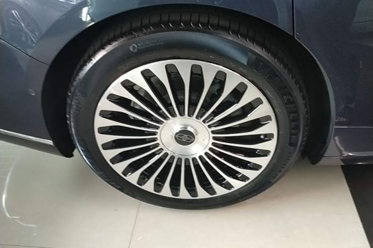 Used Hima Stelato S9T 2025 Model Range-Extended Ultra Long-Range Version Right Rear Wheel Hub