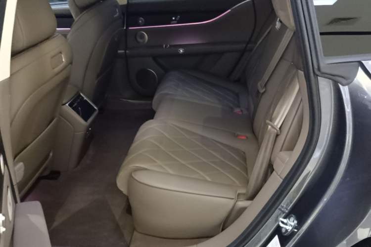 Used Hima Stelato S9T 2025 Model Range-Extended Ultra Long-Range Version Left Rear Seat