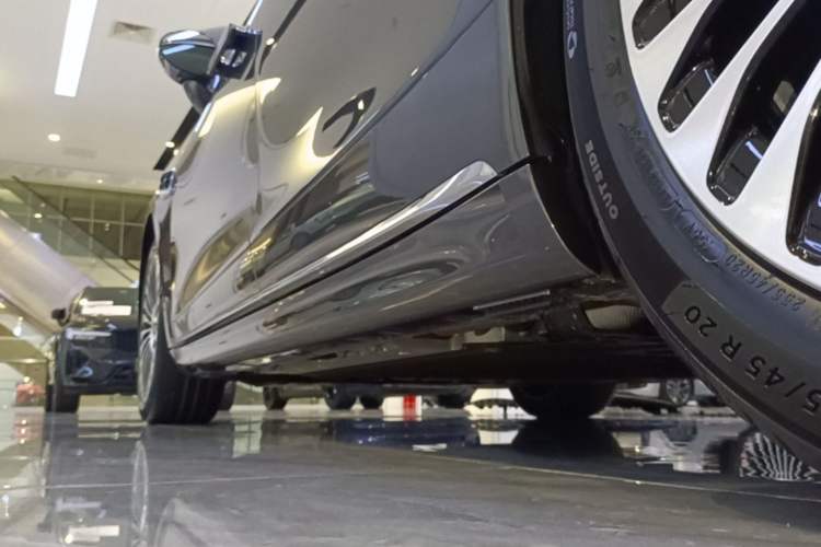 Used Hima Stelato S9T 2025 Model Range-Extended Ultra Long-Range Version Left Side Sill