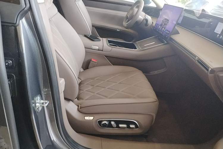 Used Hima Stelato S9T 2025 Model Range-Extended Ultra Long-Range Version Right Front Seat