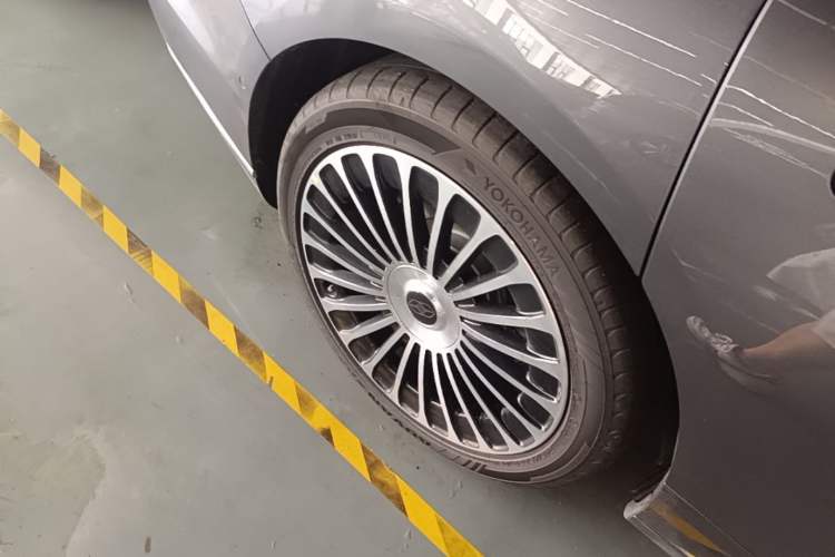Used Hima Stelato S9T 2025 Model Range-Extended Max Right Rear Wheel Hub