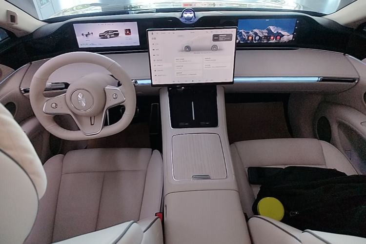 Used Hima Stelato S9T 2025 Model Range-Extended Ultra Long-Range Version Center Console