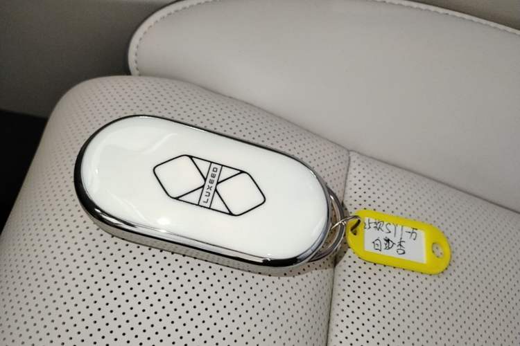 Used Hima Stelato S9T 2025 Model Range-Extended Ultra Long-Range Version Interior 1