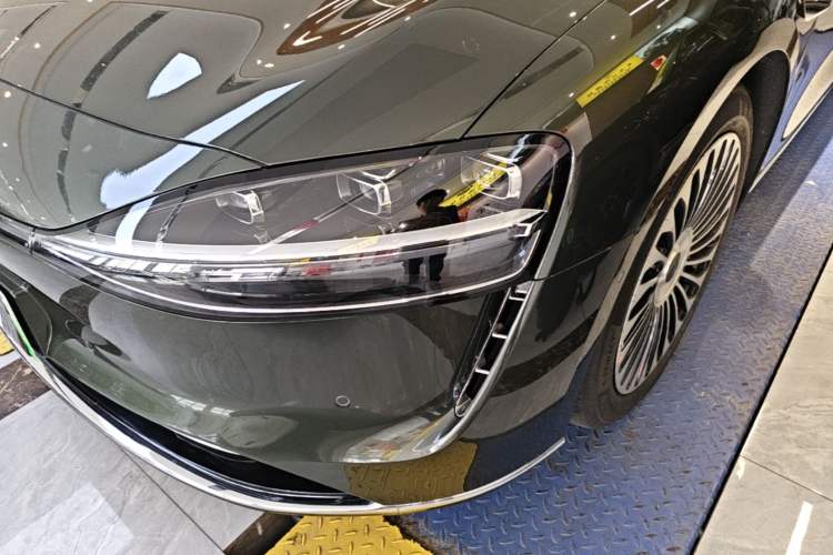 Used Hima Stelato S9T 2025 Model Range-Extended Ultra Long-Range Version Left Front Headlight