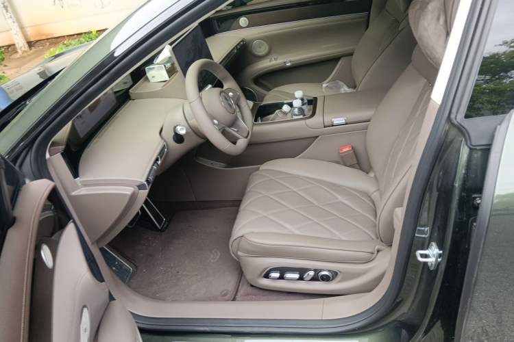 Used Hima Stelato S9T 2025 Model Pure Electric Four-Wheel-Drive Ultra Left Front Seat