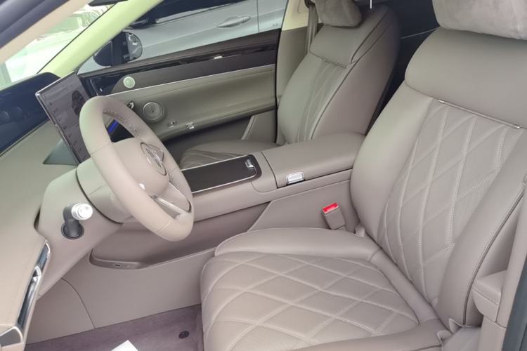 Used Hima Stelato S9T 2025 Model Range-Extended Max Left Front Seat
