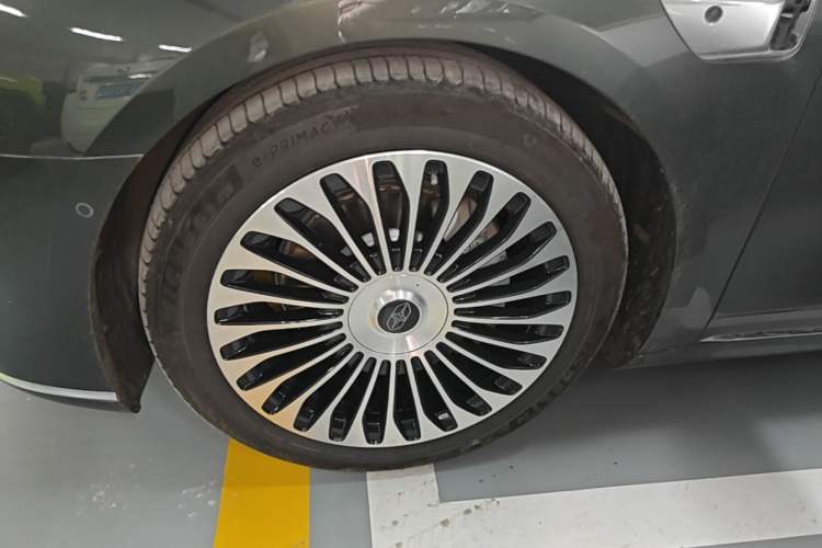 Used Hima Stelato S9T 2025 Model Range-Extended Max Long-Range Version Left Front Wheel Hub