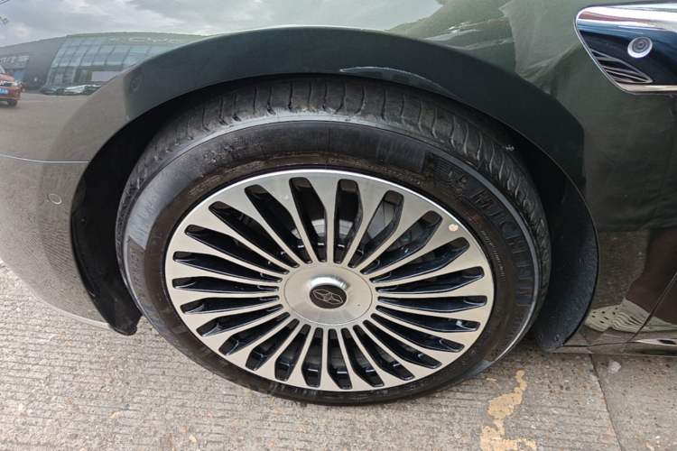 Used Hima Stelato S9T 2025 Model Range-Extended Ultra Long-Range Version Left Front Wheel Hub