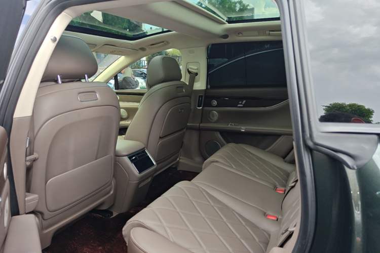 Used Hima Stelato S9T 2025 Model Range-Extended Ultra Long-Range Version Left Rear Seat