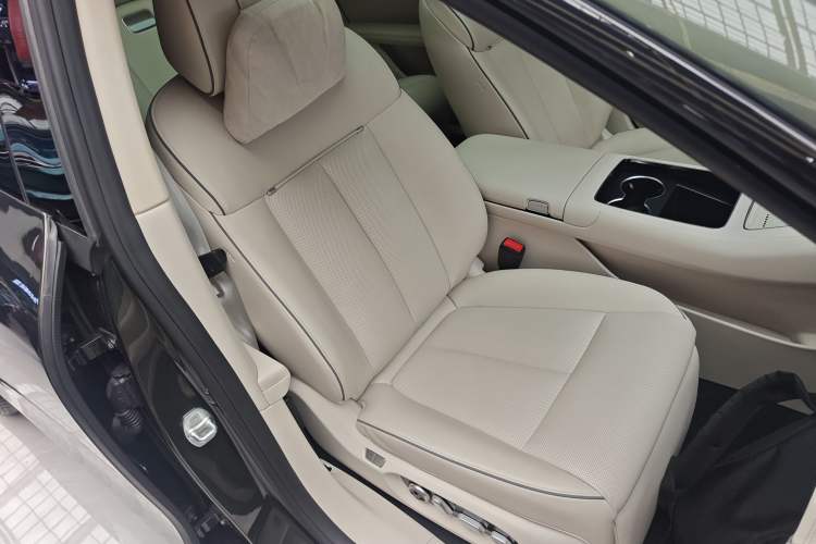 Used Hima Stelato S9T 2025 Model Range-Extended Max Long-Range Version Right Front Seat