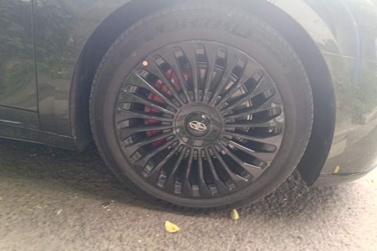 Used Hima Stelato S9T 2025 Model Pure Electric Four-Wheel-Drive Ultra Right Front Wheel Hub