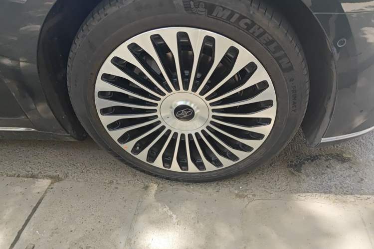 Used Hima Stelato S9T 2025 Model Range-Extended Ultra Long-Range Version Right Front Wheel Hub