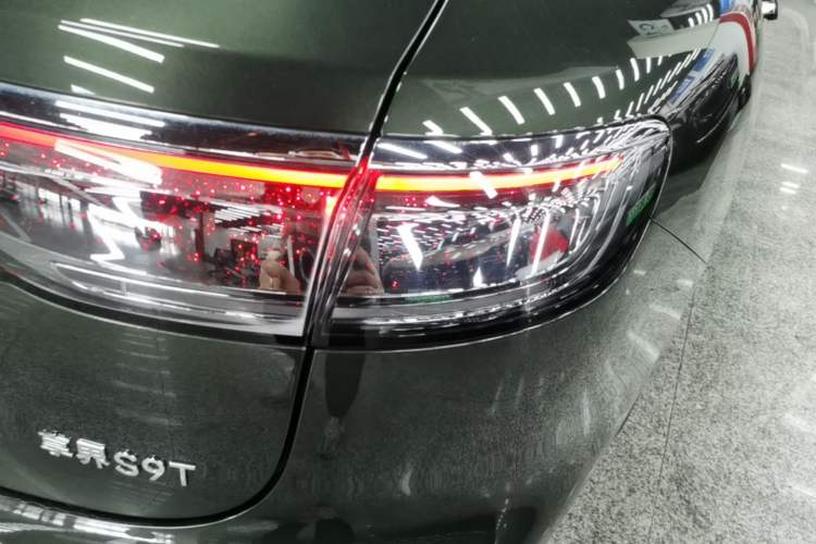 Used Hima Stelato S9T 2025 Model Pure Electric Four-Wheel-Drive Ultra Right Rear Taillight