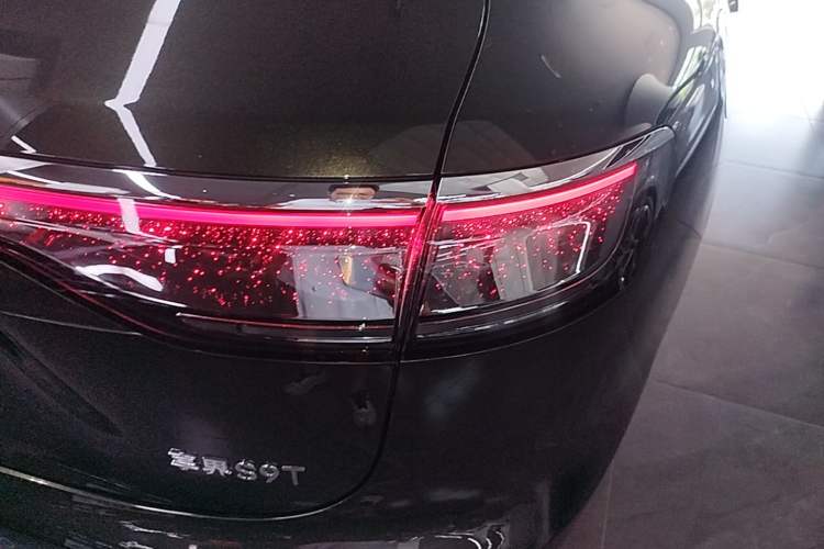 Used Hima Stelato S9T 2025 Model Range-Extended Ultra Long-Range Version Right Rear Taillight