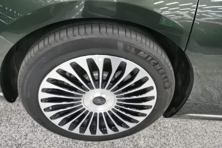 Used Hima Stelato S9T 2025 Model Pure Electric Four-Wheel-Drive Ultra Right Rear Wheel Hub