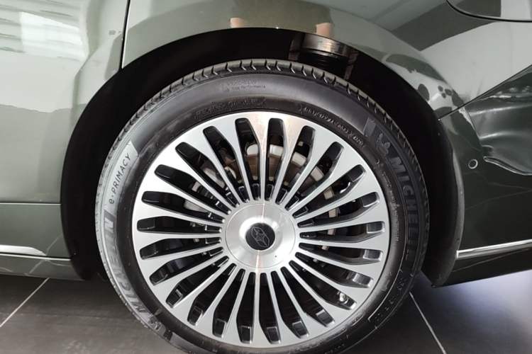 Used Hima Stelato S9T 2025 Model Range-Extended Ultra Long-Range Version Right Rear Wheel Hub