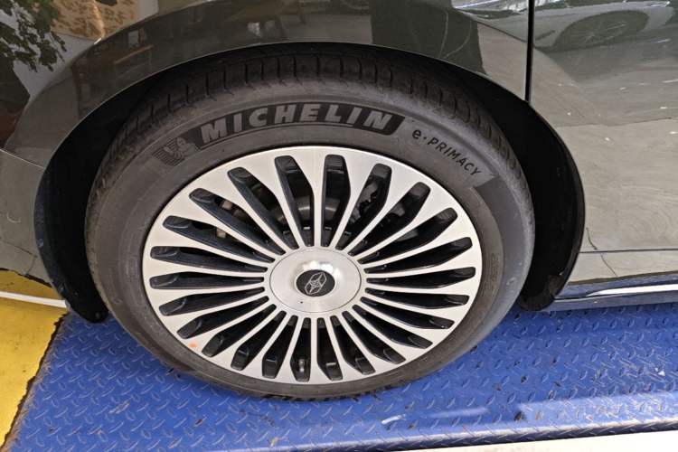 Used Hima Stelato S9T 2025 Model Range-Extended Ultra Long-Range Version Right Rear Wheel Hub