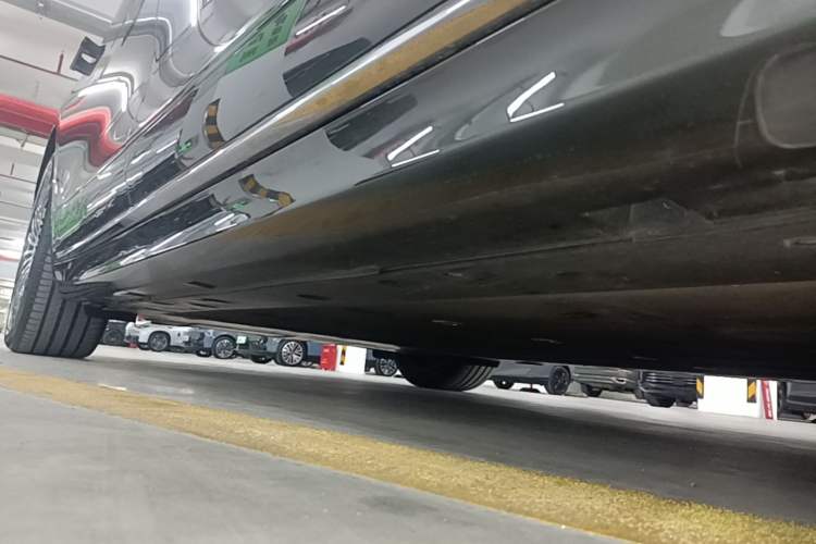 Used Hima Stelato S9T 2025 Model Pure Electric Rear-Drive Max Right Side Sill