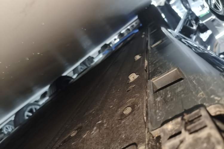 Used Hima Stelato S9T 2025 Model Range-Extended Ultra Long-Range Version Right Side Sill
