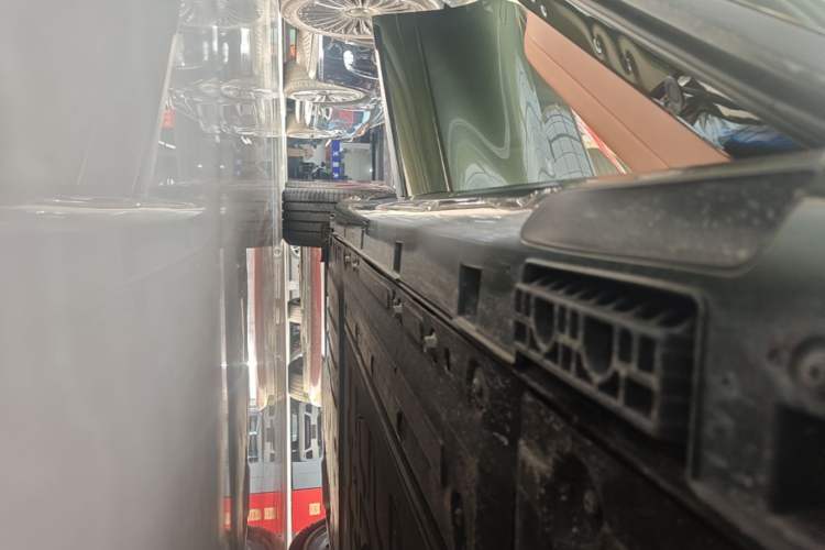 Used Hima Stelato S9T 2025 Model Range-Extended Max Long-Range Version Right Side Sill