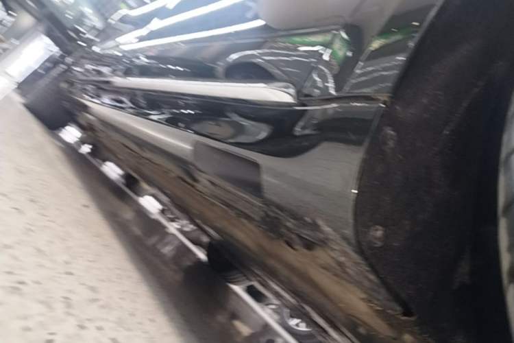 Used Hima Stelato S9T 2025 Model Pure Electric Four-Wheel-Drive Ultra Right Side Sill