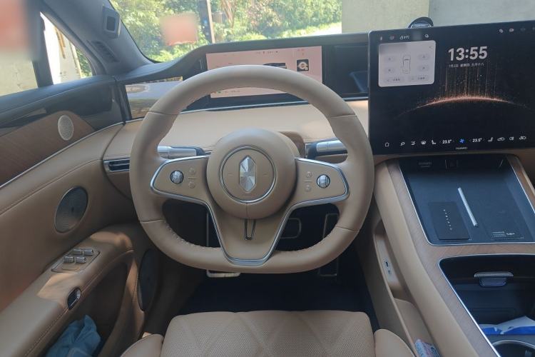 Used Hima Stelato S9T 2025 Model Pure Electric Four-Wheel-Drive Ultra Steering Wheel
