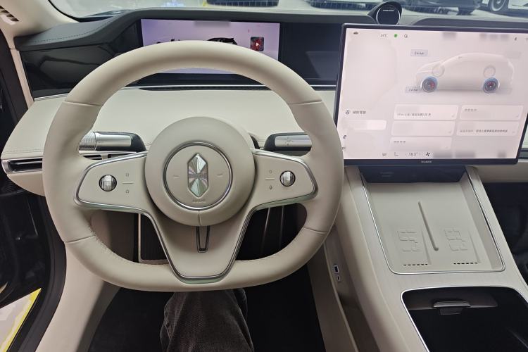 Used Hima Stelato S9T 2025 Model Range-Extended Max Long-Range Version Steering Wheel