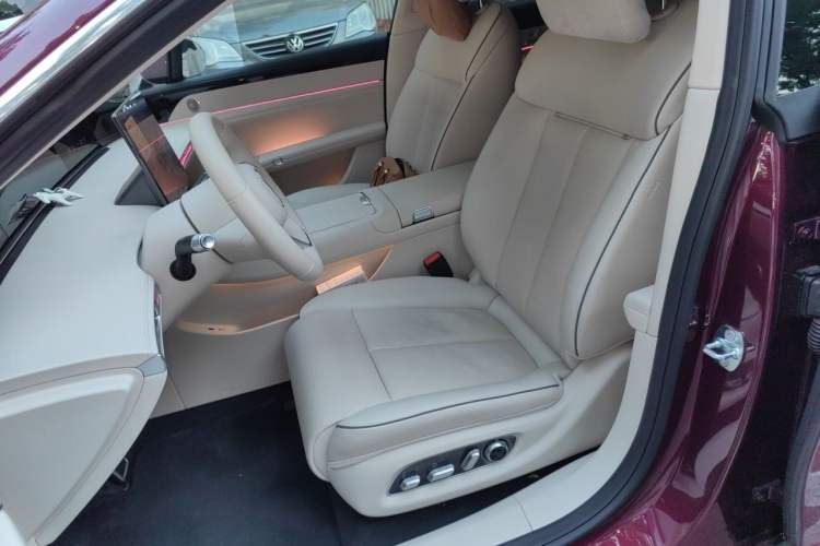 Used Hima Stelato S9T 2025 Model Range-Extended Ultra Long-Range Version Left Front Seat