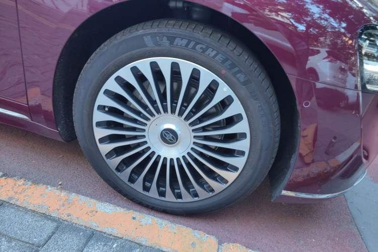 Used Hima Stelato S9T 2025 Model Range-Extended Ultra Long-Range Version Right Front Wheel Hub