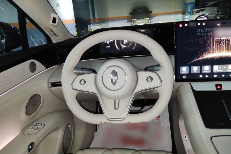 Used Hima Stelato S9T 2025 Model Pure Electric Rear-Wheel-Drive Max (896-line LiDAR) Steering Wheel