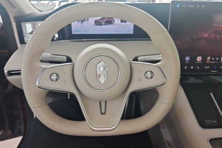 Used Hima Stelato S9T 2025 Model Pure Electric Four-Wheel-Drive Ultra Steering Wheel