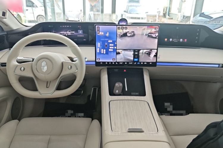 Used Hima Stelato S9T 2025 Model Range-Extended Ultra Long-Range Version Center Console