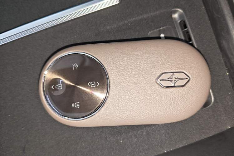 Used Hima Stelato S9T 2025 Model Range-Extended Ultra Long-Range Version Interior 1