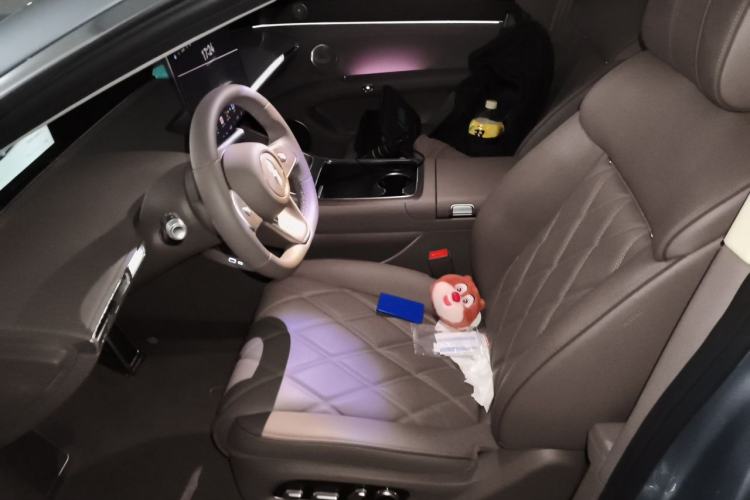 Used Hima Stelato S9T 2025 Model Range-Extended Ultra Long-Range Version Left Front Seat