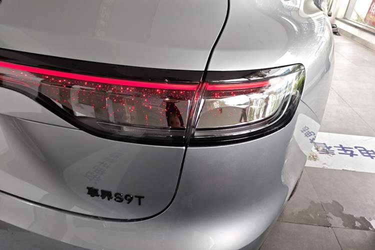 Used Hima Stelato S9T 2025 Model Pure Electric Four-Wheel-Drive Ultra Right Rear Taillight