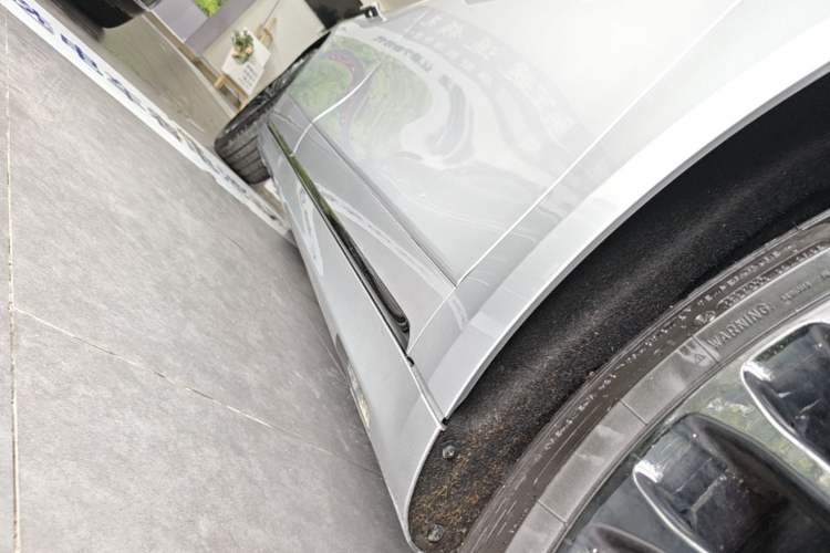 Used Hima Stelato S9T 2025 Model Pure Electric Four-Wheel-Drive Ultra Right Side Sill