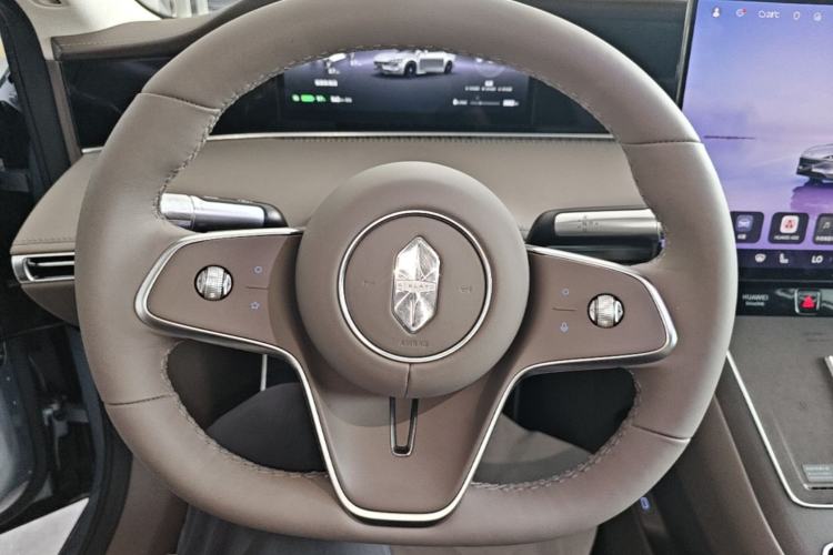 Used Hima Stelato S9T 2025 Model Pure Electric Four-Wheel-Drive Ultra Steering Wheel