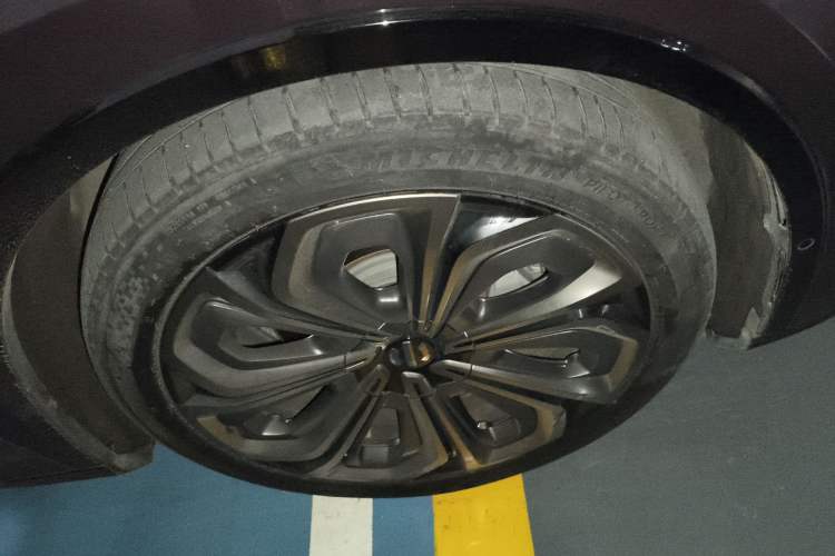 Used HiPhi X 2021 Flagship Edition 6-Seater Right Front Wheel Hub