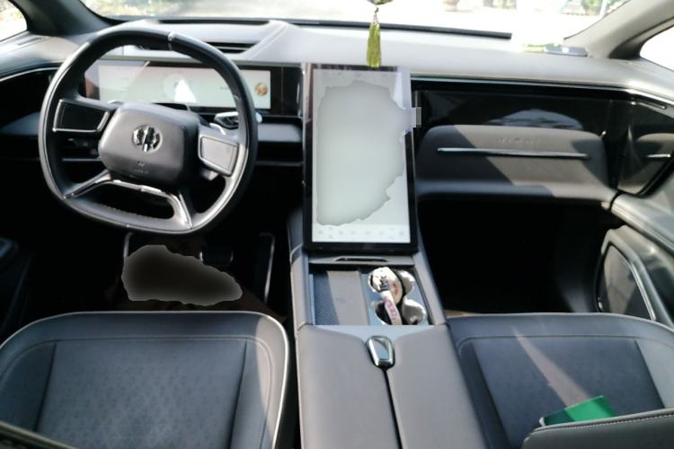 Used HiPhi X 2022 Zhiyuan 6-Seat Long-Range Version Center Console