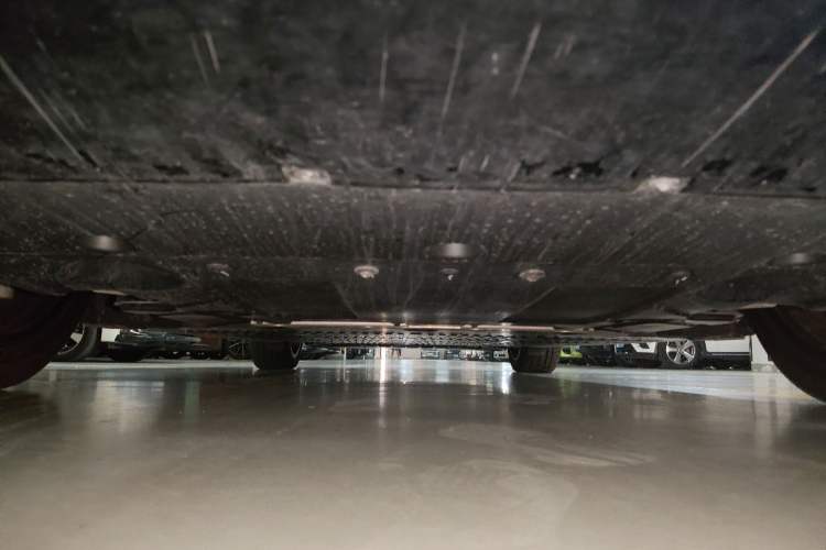 Used HiPhi X 2022 Zhiyuan 6-Seat Long-Range Version Chassis Front