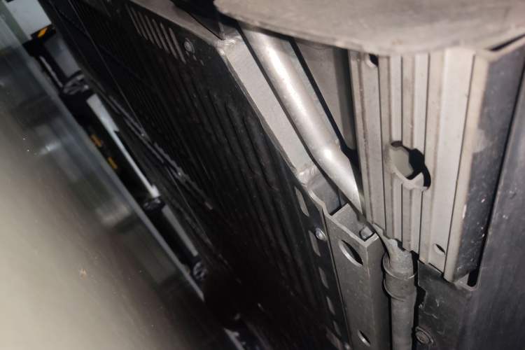 Used HiPhi X 2022 Zhiyuan 6-Seat Long-Range Version Chassis Rear Right