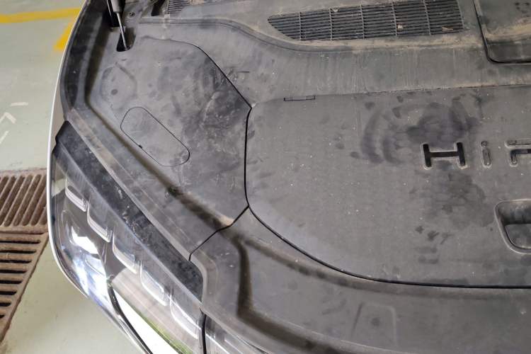Used HiPhi X 2022 Zhiyuan 6-Seat Long-Range Version Engine Bay Right