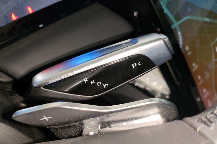 Used HiPhi X 2022 Zhiyuan 6-Seat Long-Range Version Gear Lever