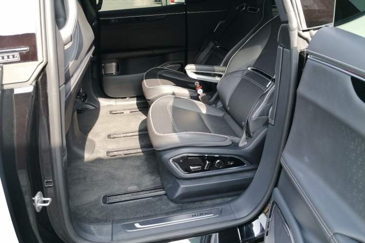 Used HiPhi X 2022 Zhiyuan 6-Seat Long-Range Version Left Rear Seat