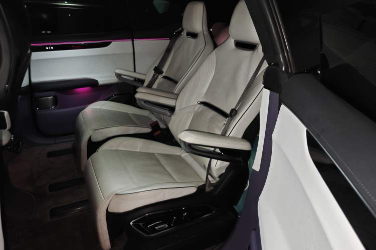 Used HiPhi X 2021 Founder Edition 6-seater Left Rear Seat