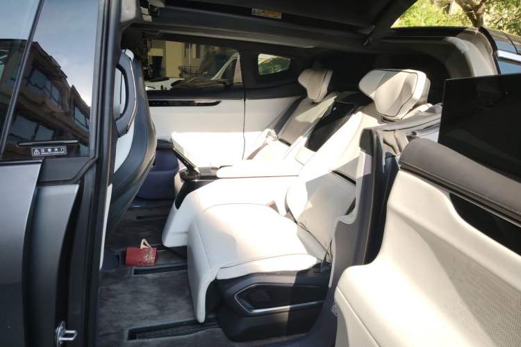 Used HiPhi X 2021 Founder Edition 4-Seater Left Rear Seat