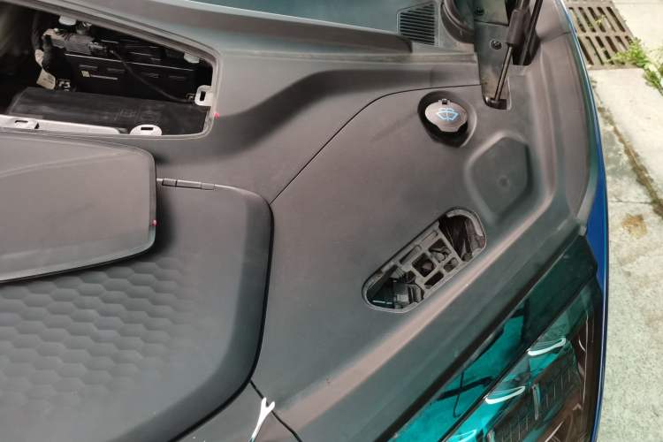 Used HiPhi X 2021 Founder Edition 6-seater Engine Bay Left