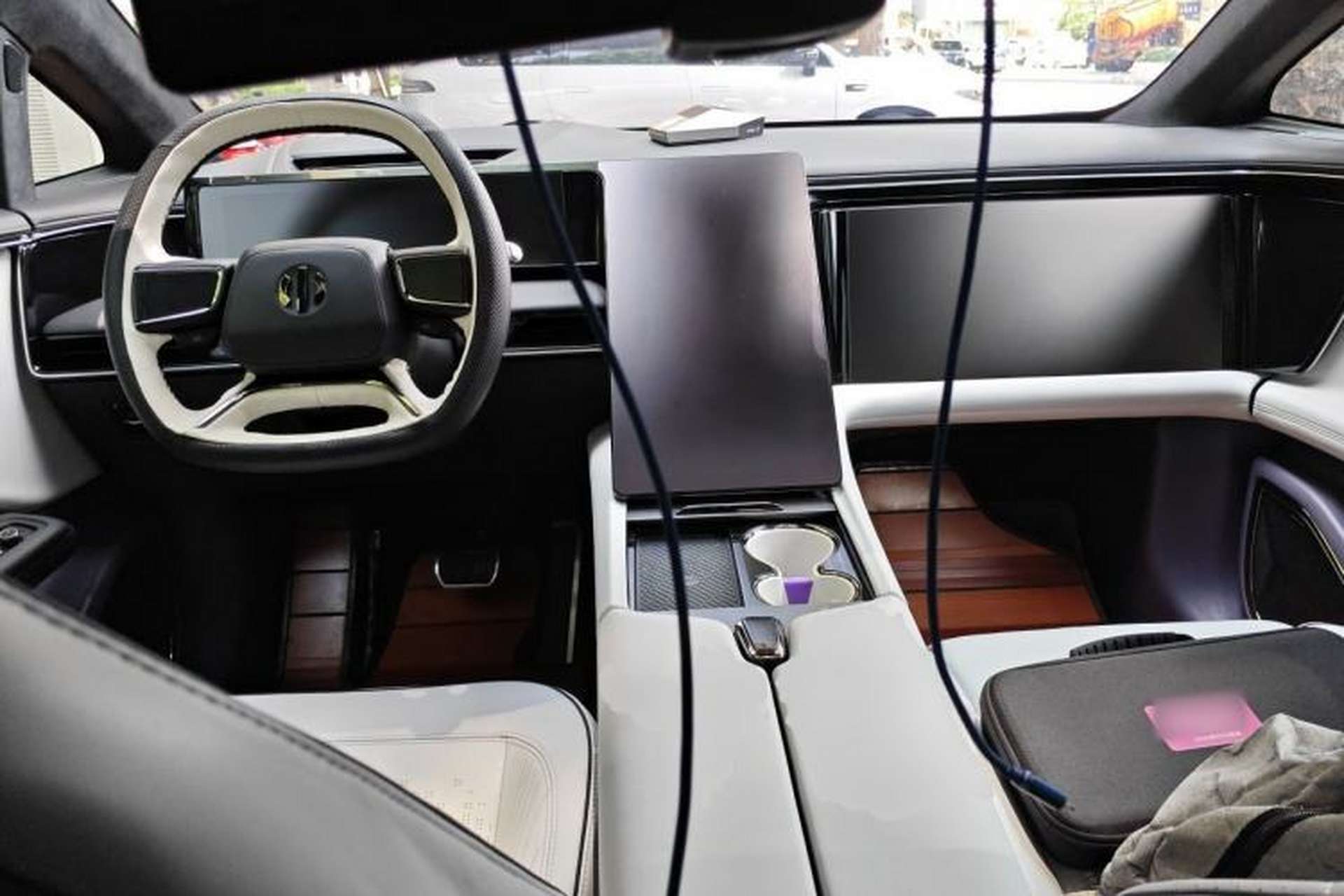 Used HiPhi X 2021 Founder Edition 4-Seater Center Console