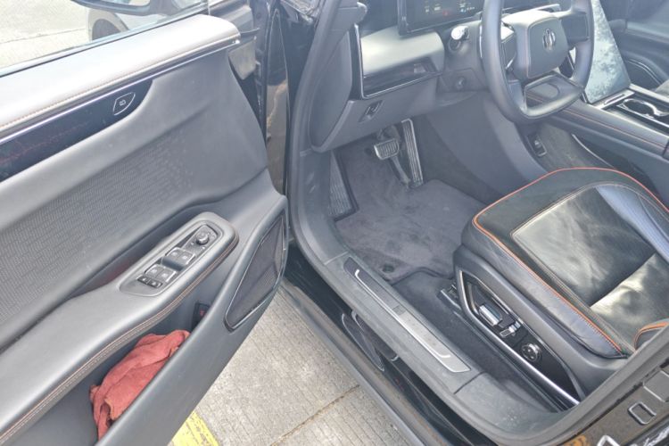 Used HiPhi X 2021 Founder Edition 6-seater Driver Seat